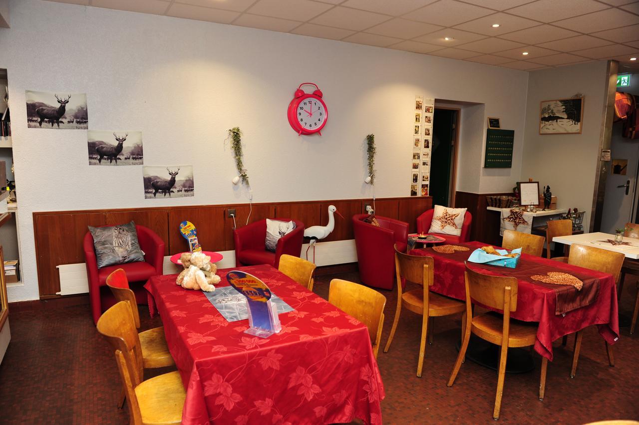 Hotel Restaurant Au Chasseur Orbe Екстер'єр фото